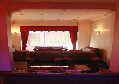 Kanada מלון 3*